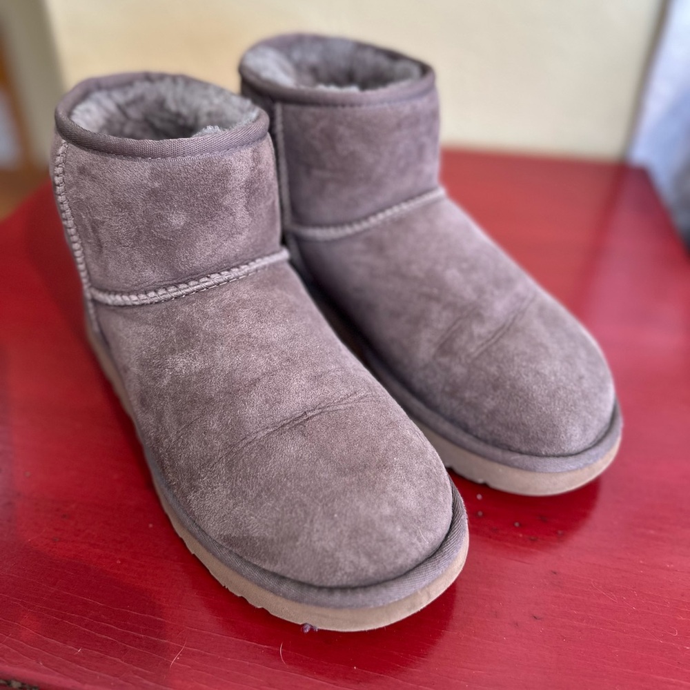 UGG Classic Mini size 8